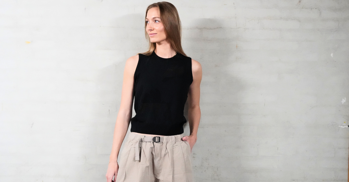 Outfit #019 Womens – Edwin Zoe Knitted Top, Kappy Wide Half Pants og Vans Slip-On Reissue 98 hos Packyard