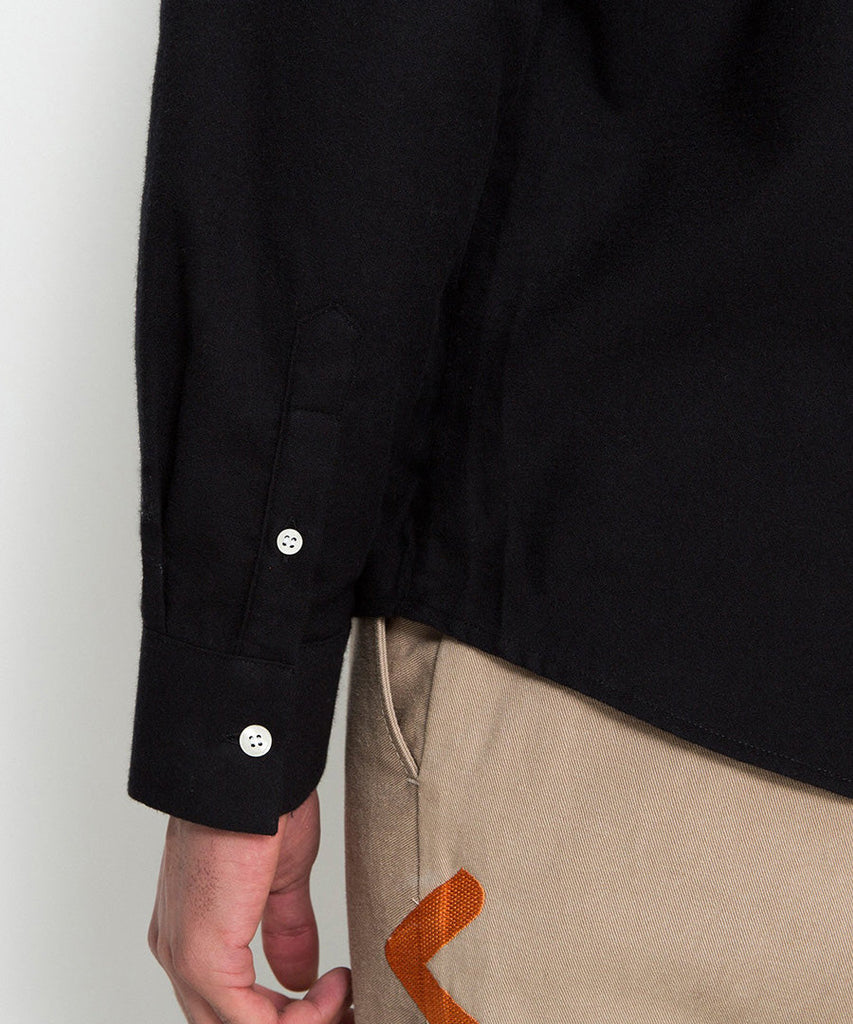 Soulland Huttnutt shirt Black UDSOLGT