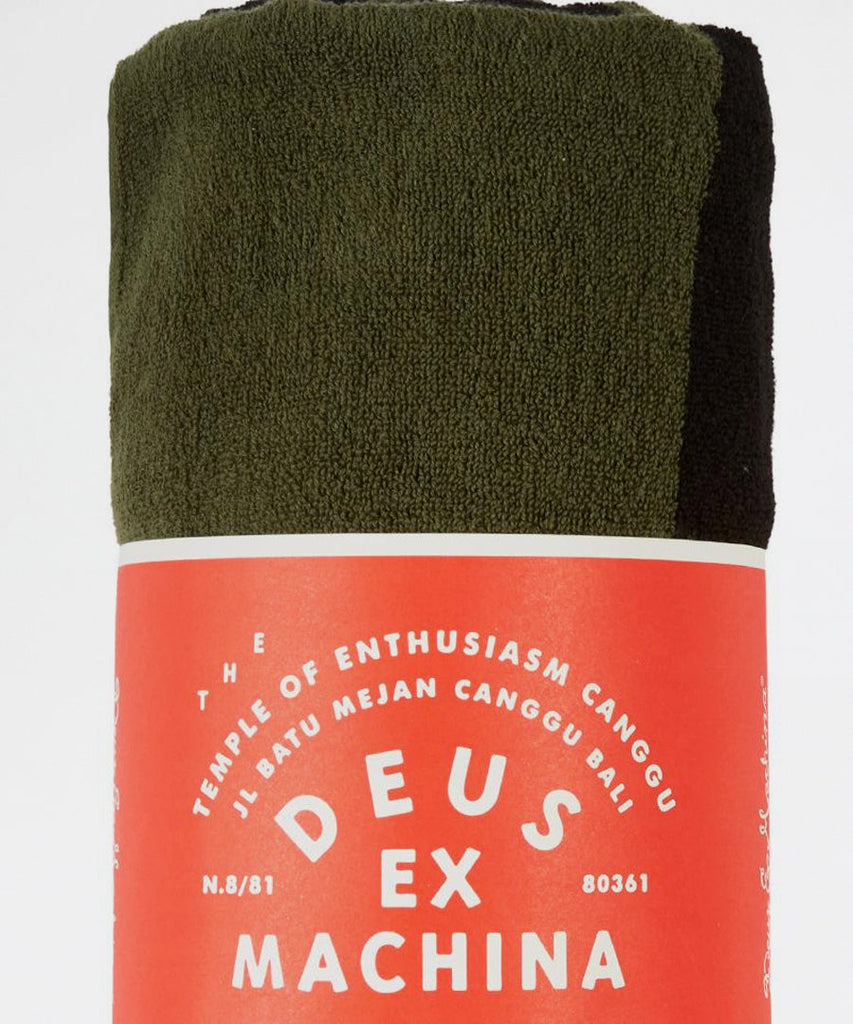 Deus Ex Machina All Caps Towel Olive Tilbehør