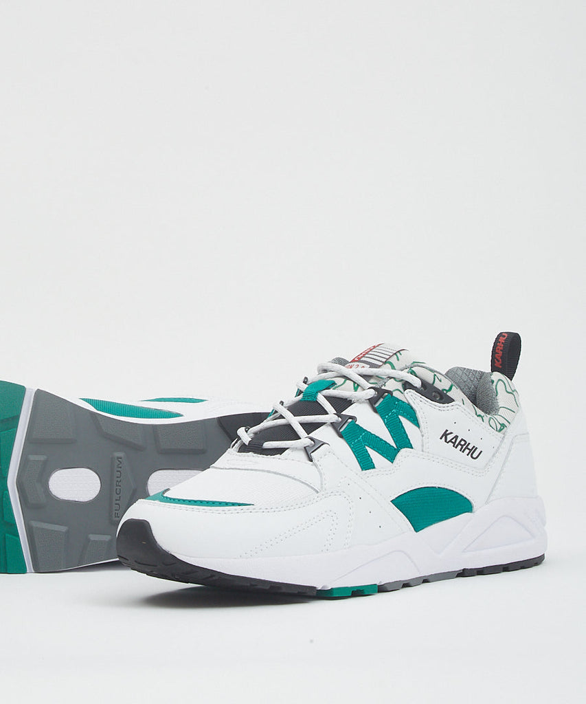 Karhu Fusion 2.0 White Ultramarine Green UDSOLGT
