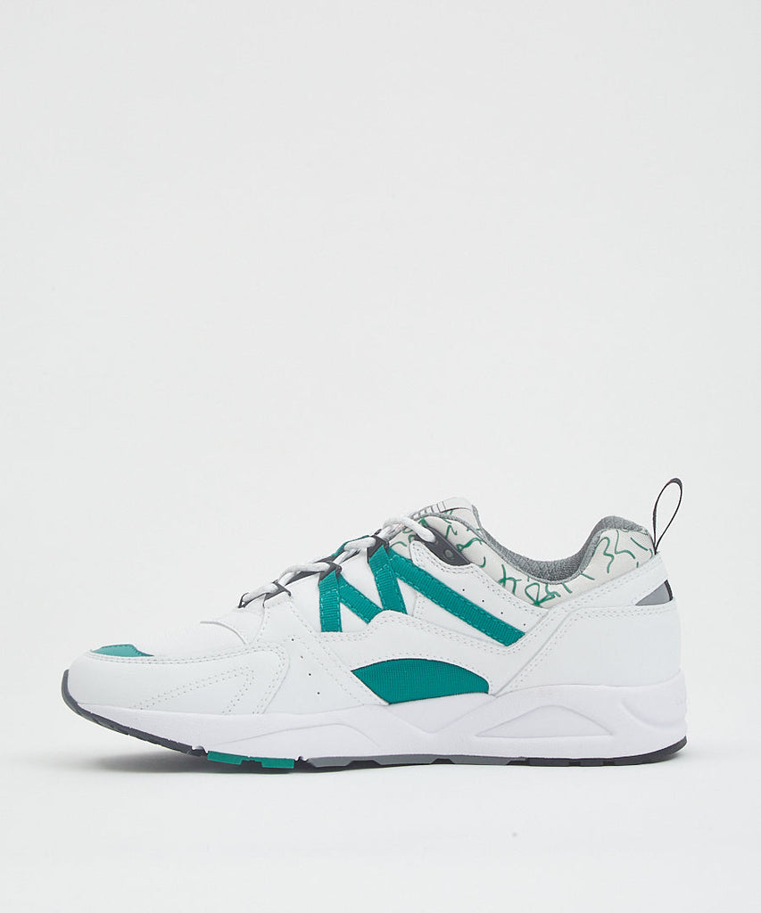 Karhu Fusion 2.0 White Ultramarine Green UDSOLGT