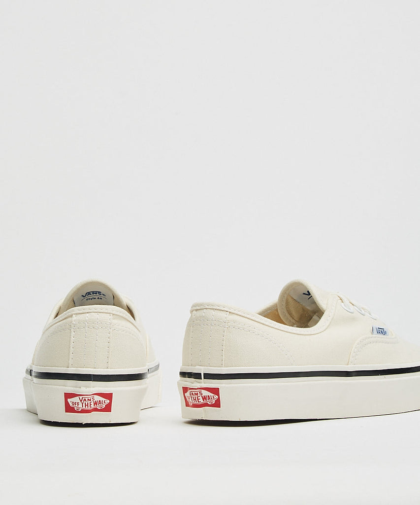 Vans UA Authentic 44 DX AnaFac Classic White sneakers