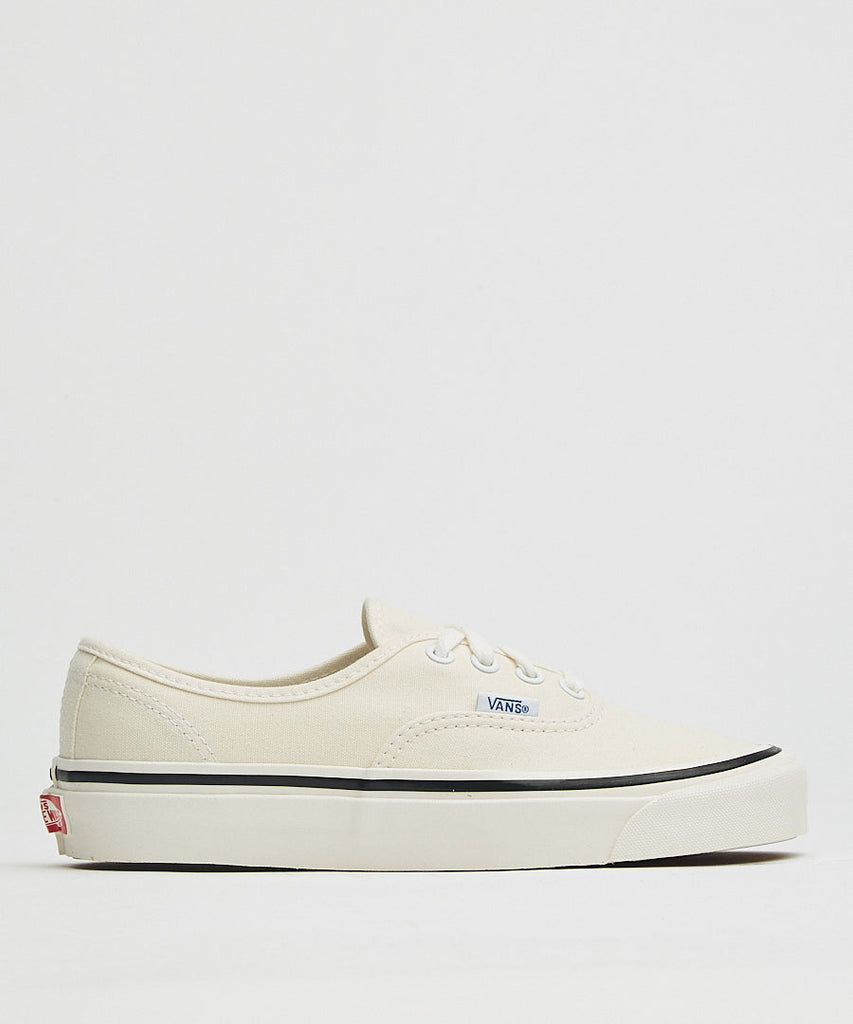Vans UA Authentic 44 DX AnaFac Classic White sneakers