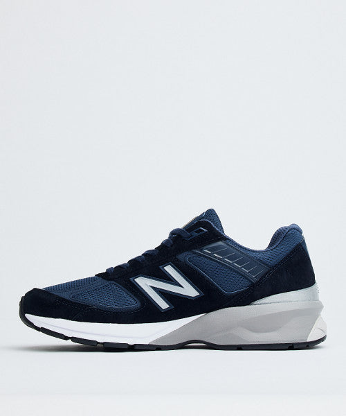 New Balance W990NV5 WMS NAVY SILVER sneakers